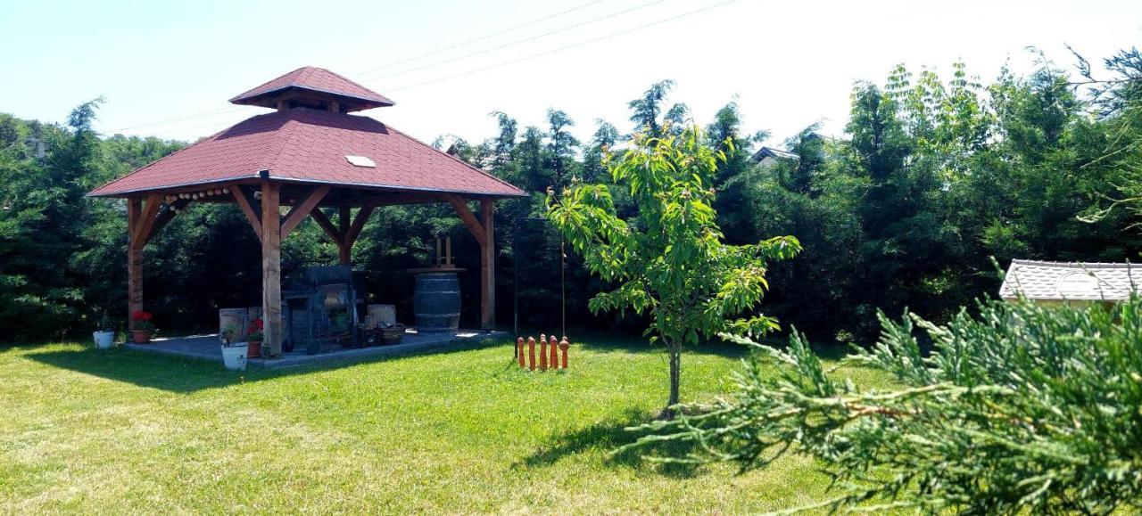 A Zoldbiciklis Haz Apartment Egerszalok Ngoại thất bức ảnh
