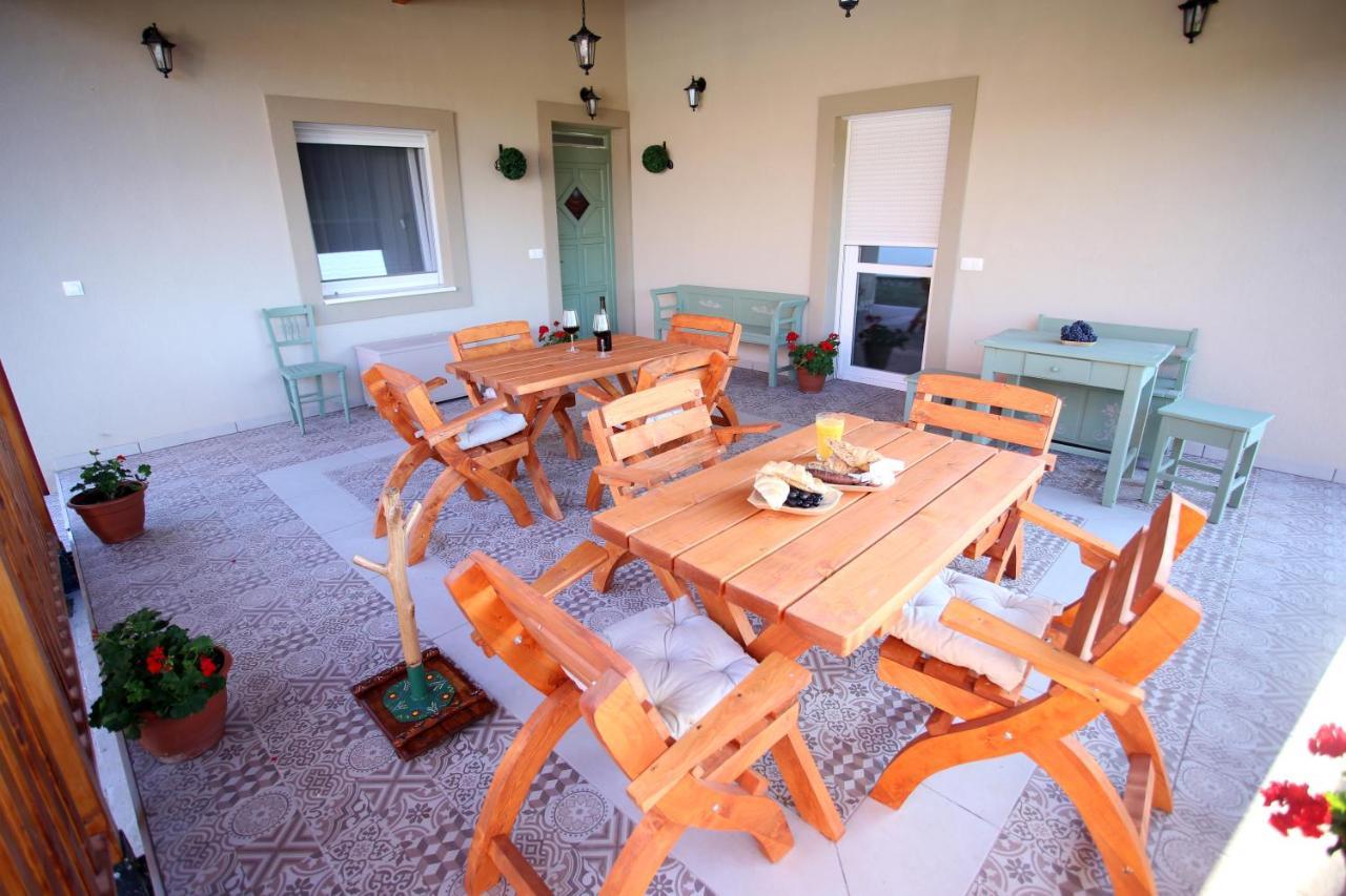 A Zoldbiciklis Haz Apartment Egerszalok Ngoại thất bức ảnh